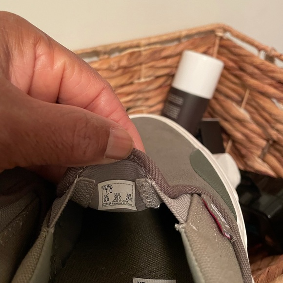 Vans Suede Sneakers - Picture 4 of 5